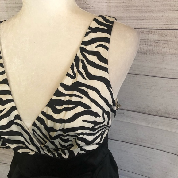 City Triangles | Animal Print Dress - Picture 2 of 4